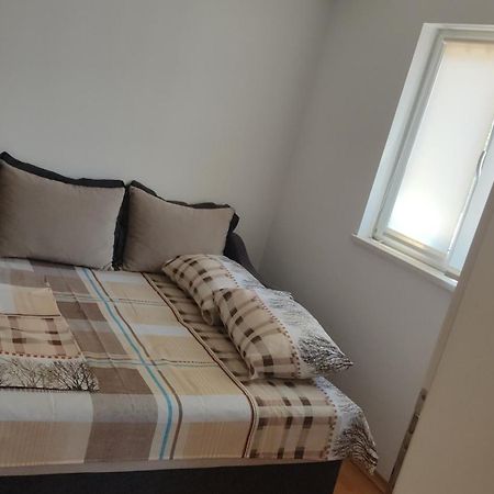 Jovana -- Porodicni Apartmani Igalo Herceg Novi Cameră foto
