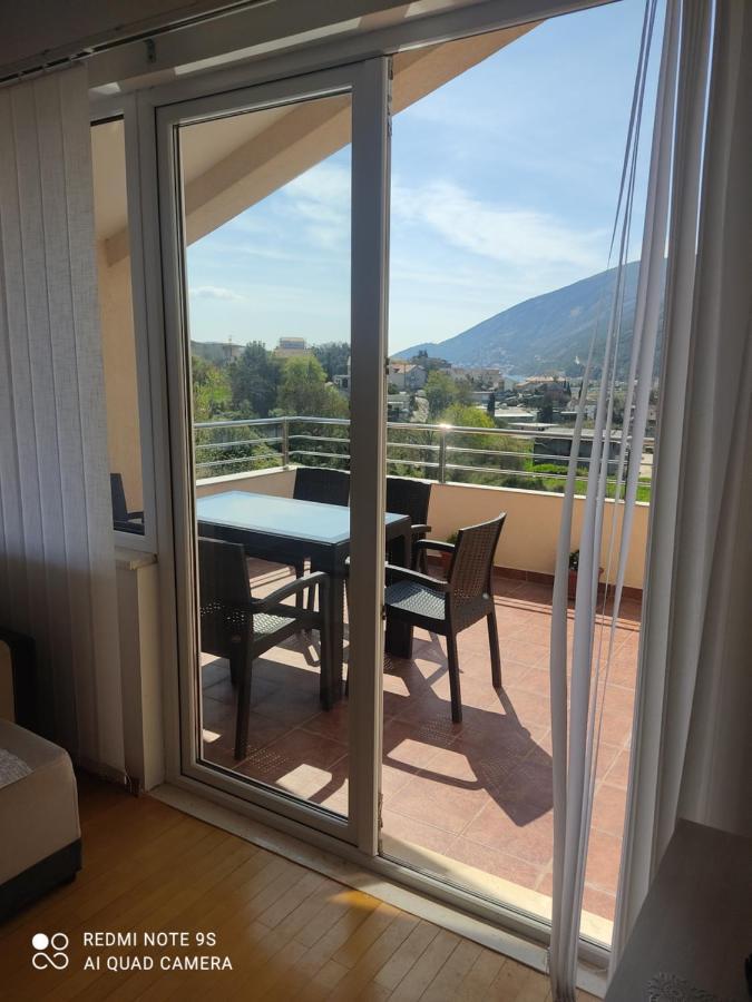 Jovana -- Porodicni Apartmani Igalo Herceg Novi Exterior foto