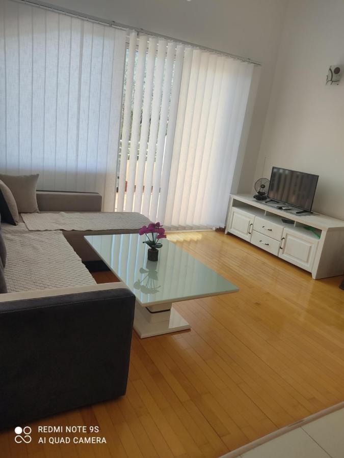 Jovana -- Porodicni Apartmani Igalo Herceg Novi Exterior foto