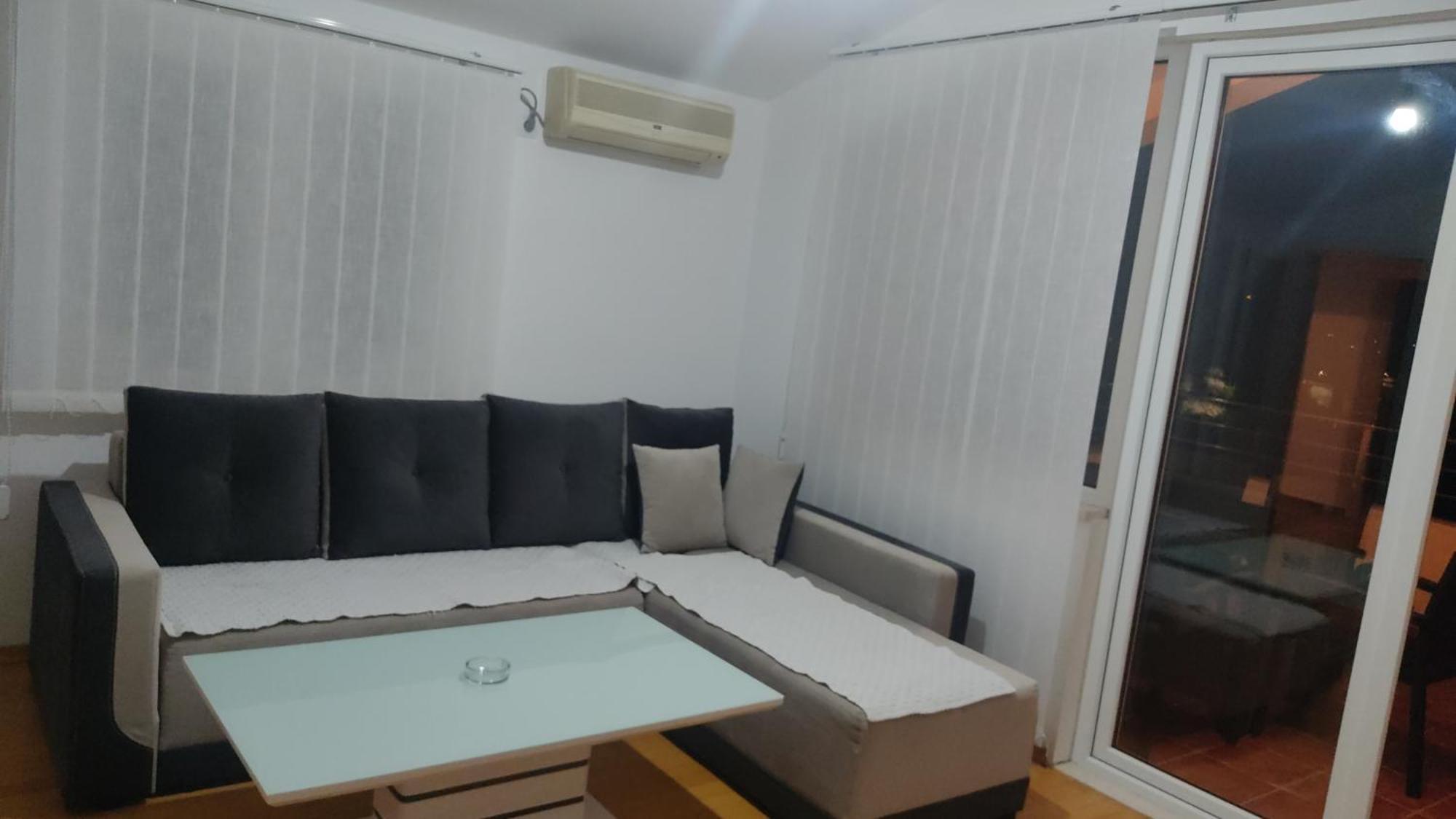 Jovana -- Porodicni Apartmani Igalo Herceg Novi Cameră foto