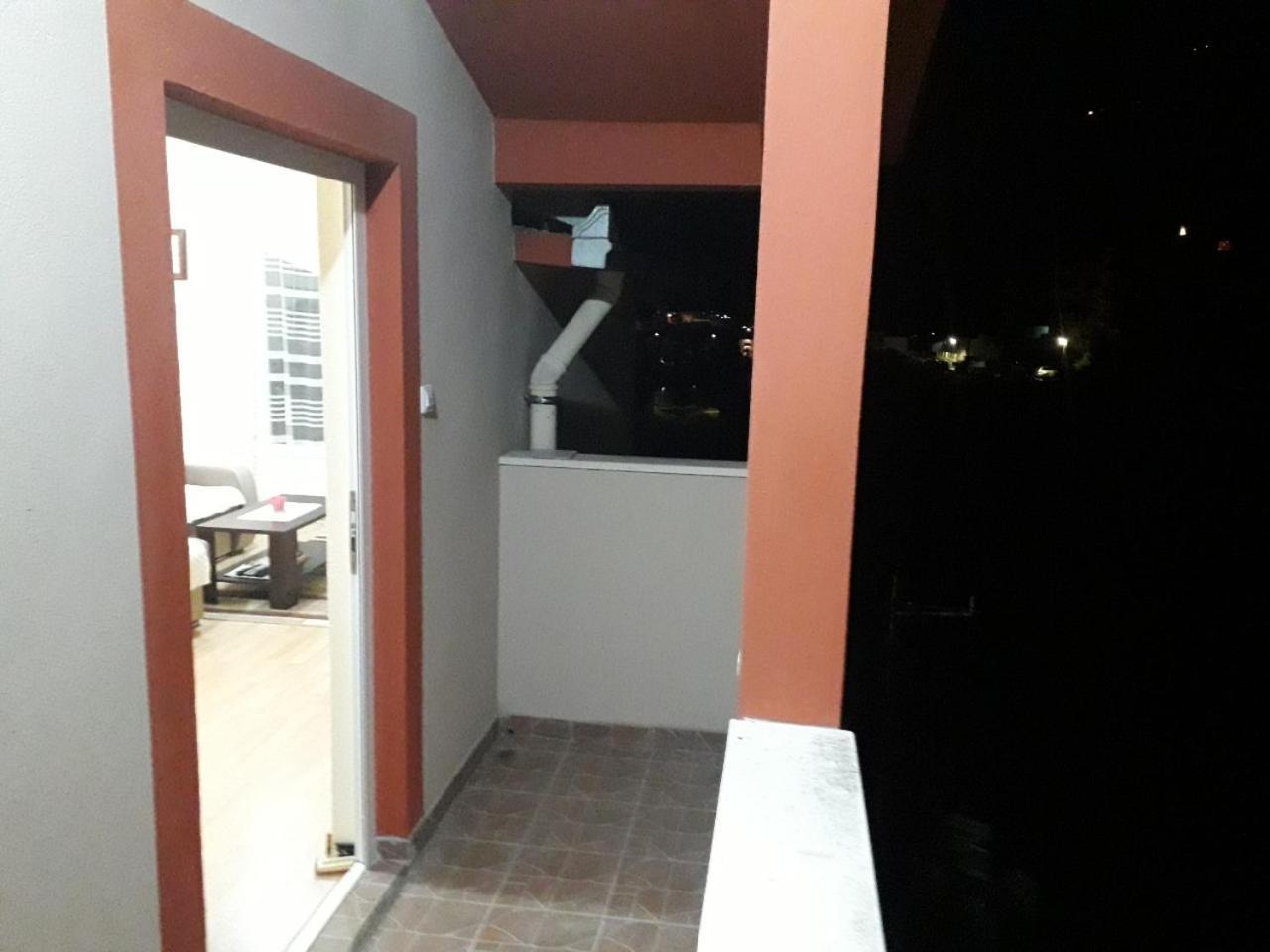 Jovana -- Porodicni Apartmani Igalo Herceg Novi Exterior foto